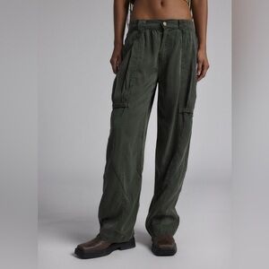 Urban Outfitters BDG Green Cargo Carissa Utility Pants Cinch Snap Ankle Small
